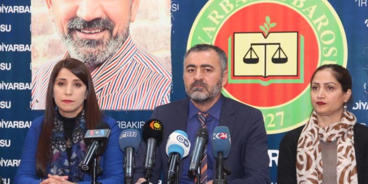 Tahir Elçi soruşturması: Polislerin ifadesi neden 4 yıl sonra alındı?