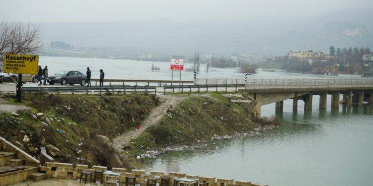 Hasankeyf köprü ulaşımında son geçişler