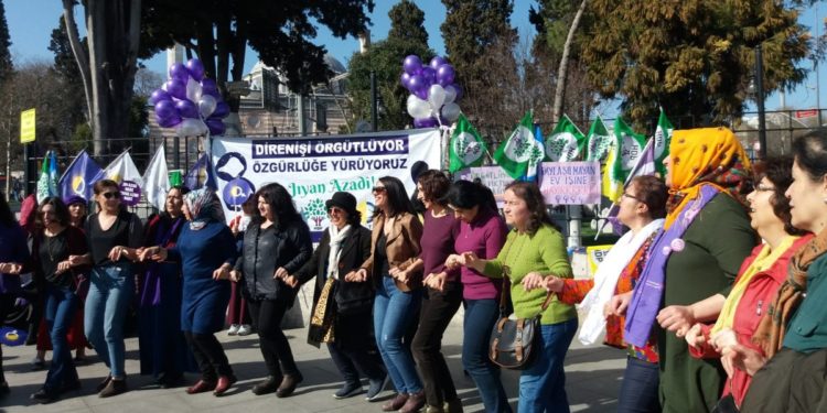 HDP’li kadınlardan 8 Mart şöleni