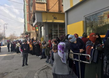 Evde hayat, dışarıda koronavirüs var