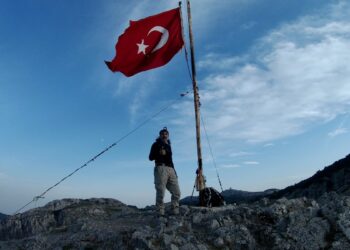 Erdek Cennet Spil Dağı’na tırmandı
