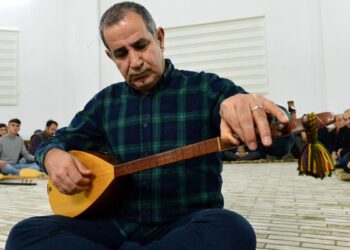 Aşık Dertli Divani’den notlar…