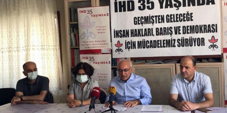 İHD’nin 35’inci yıldönümünde mücadele vurgusu
