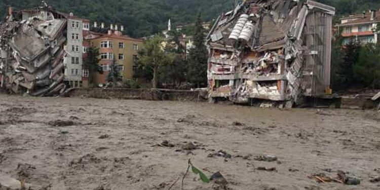 Karadeniz’deki sel felaketinde 38 can kaybı