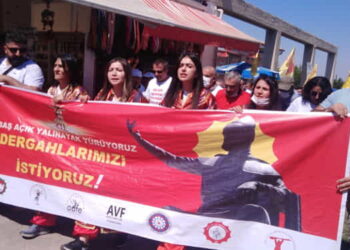 Alevilerden yalınayak yürüyüş