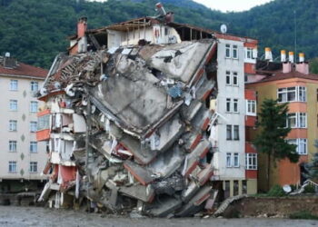 Sel felaketinde can kaybı 82