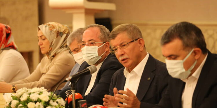 ahmet davutoğlu siyaset