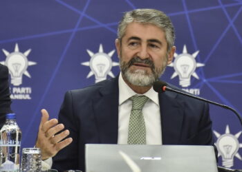 nureddin-nebati-hazine-bakani