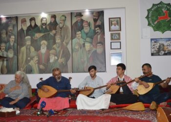 Antalya’da cem: Abdal Musa Kültür Derneği’nde Şah Hatayi anlatıldı