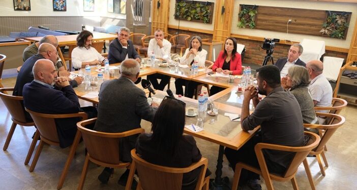 Alevi kurumları başkanları DEM Parti Eş Genel Başkanları ile kahvaltıda buluştu