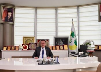 Rüşvetten yargılanan AKP’li Başkana 3 yıl 9 ay hapis cezası