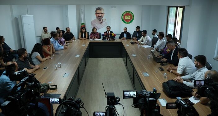 Diyarbakır Barosu Kürt sorununun çözümüne dair hazırladığı raporu paylaştı