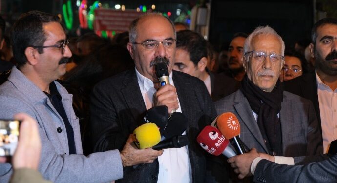 Diyarbakır’dan kayyuma tepki: Kent uzlaşısına tahammülünüz yoksa sorunu nasıl çözeceksiniz