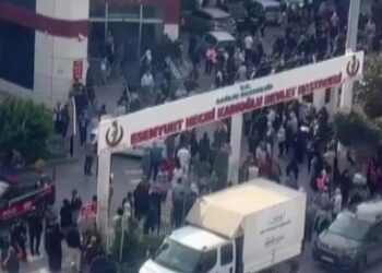 Hastanede yangın: Hastalar tahliye diliyor