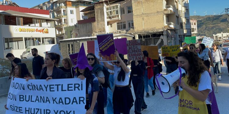 Samandağ’da kadınlar eylem yaptı