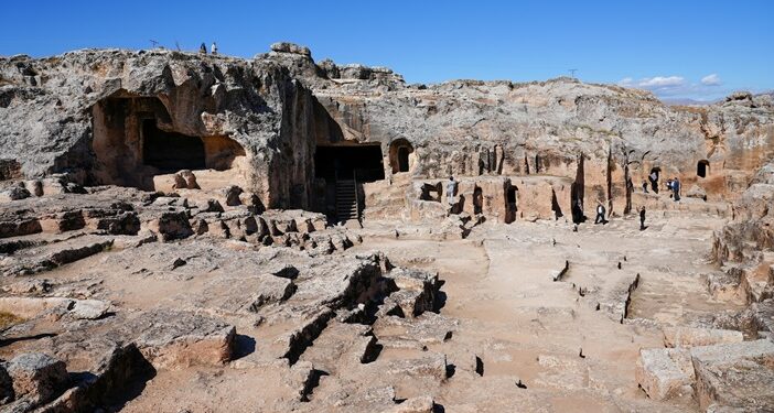 Diyarbakır Eş Başkanı Hatun, Makam Dağı ve Hilar Mağaralarını gezdi
