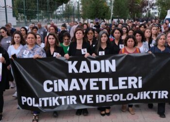 Diyarbakır’da kadınlar Rojin için yürüdü