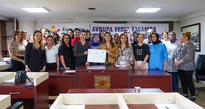 Diyarbakır’ın Sur Belediyesi CEMR Sözleşmesi imzaladı