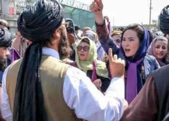 Taliban: Kadınların namazda bile ‘birbirlerinin sesini duymaları’ yasak