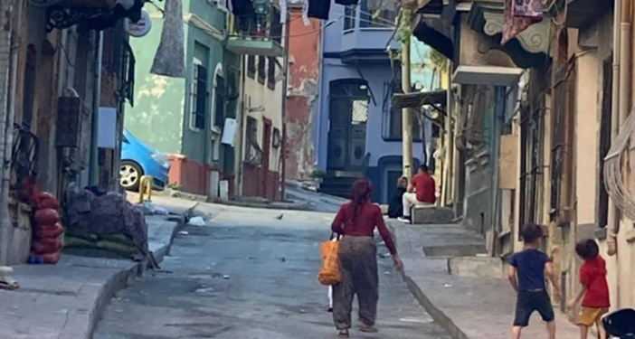 14 binden fazla hane oturulamayacak derecede eski