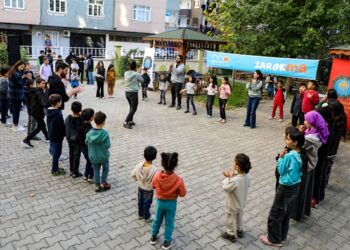 Diyarbakır’da sanat çocuklar için mahalleye indi