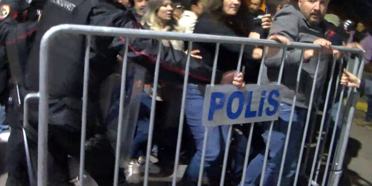 Dersim Eş Başkanı Birsen Orhan serbest bırakıldı