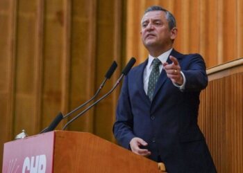 Özgür Özel: Kayyım siyasi kumpastır, milletin vicdanından dönecektir
