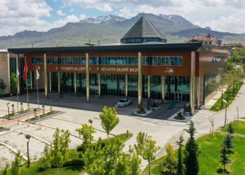 Van Valiliği’nden Büyükşehir’in iş ilanına müdahale