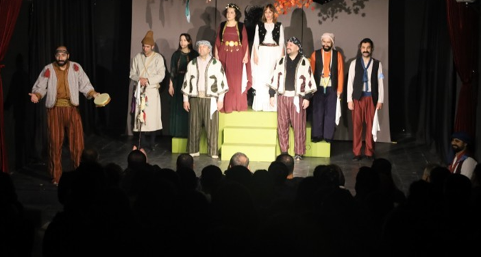 Batman’da Kürtçe oyunlar kapalı gişe oynuyor