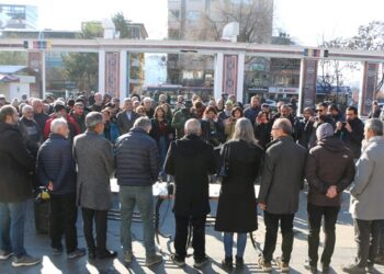 Kayyım atanan Dersim’de Meclis toplantısı sokakta yapıldı