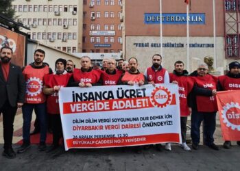 DİSK Diyarbakır’dan vergide adalet çağrısı yaptı