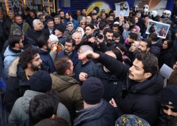 Van’da açıklamaya müdahale: 9 gazeteci gözaltında