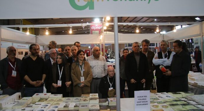 Diyarbakır Kitap fuarındaki toplatma kararlarına yayıncı ve yazarlardan tepki