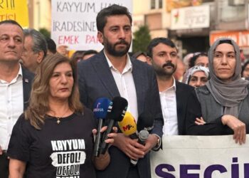 DEM Parti İl Eşbaşkanın da aralarından bulunduğu 6 kişi gözaltında