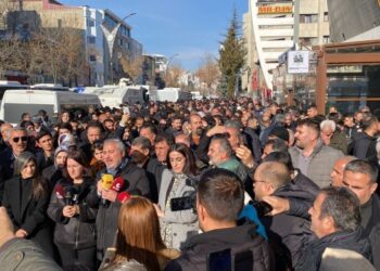 Van’da kitlesel tepki: Suni sınırlarınız bizi ayıramaz