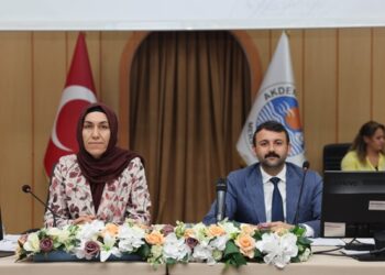 Gözaltındaki eşbaşkanlardan mesaj var