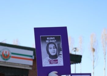 Rojin Kabaiş: 18 gün suda kalan birinin kıyafetleri nasıl yırtılmaz?