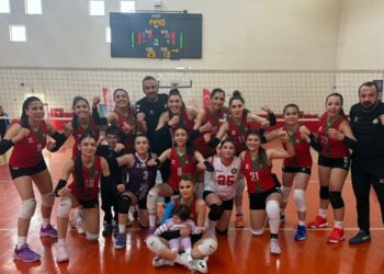Diyarbakır Belediyesi Kadın Voleybol Takımı lideri yendi