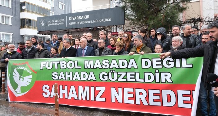 Amedspor, Gençlik Spor önünde toplandı: Sahamız nerede?
