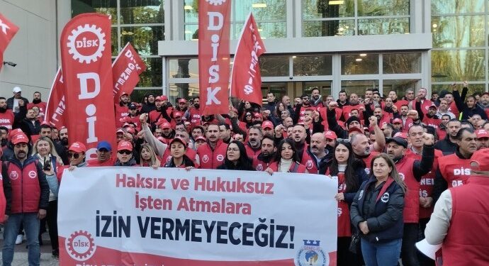 Belediye işçileri eyleme başladı