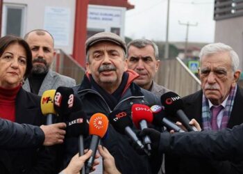 DEM Parti İmralı heyeti dönüş yolunda