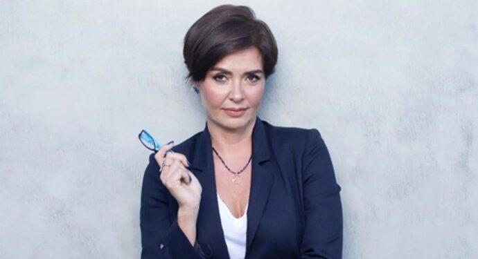 Gazeteci Özlem Gürses’in ev hapsi kaldırıldı