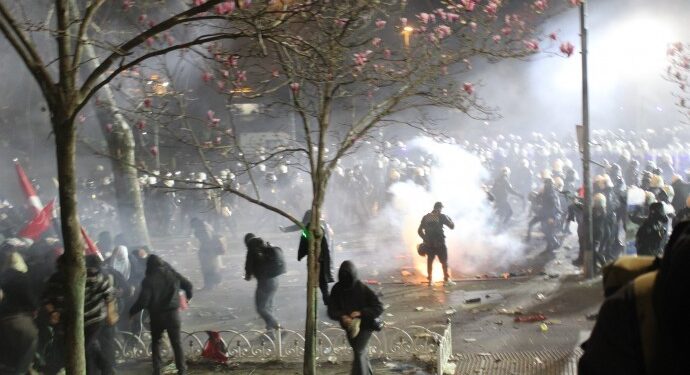 Protestoların bilançosu: Bin 876 gözaltı, 260 tutuklama
