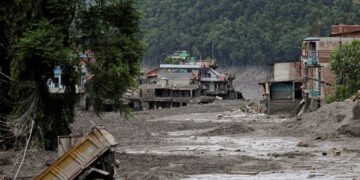 Nepal’de 919 can kaybı, 4 bin 793 kayıp
