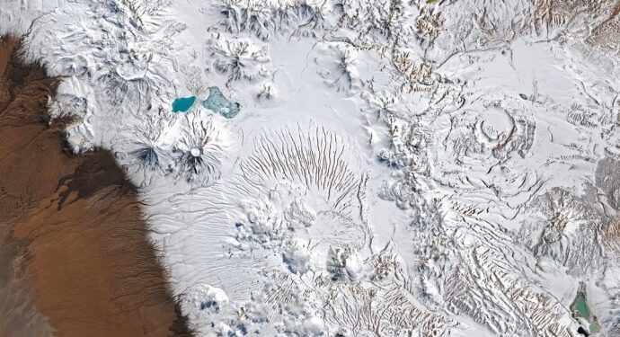 Atacama Çölü karla kaplandı: 3 günde 10 yıllık yağış