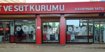 Diyarbakır’da ucuz et kuyruğu: 1 kilo et için saatlerce kuyrukta boşa beklemek de var hesapta