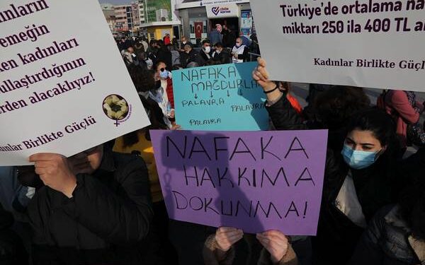 AYM’den nafakada yeni düzenleme gerektiren karar