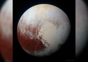 NASA, Plüton’un renkli görüntüsünü yayınladı