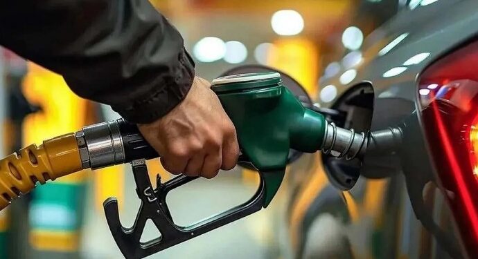 Akaryakıta ÖTV zammı: Motorin 100 liraya dayandı