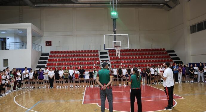 Amedspor Kadın Voleybol altyapı seçmelerine yoğun ilgi